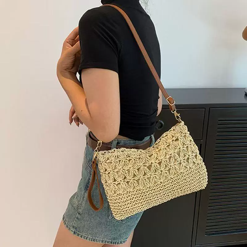 Bolso de paja con diseño de ráfaga de estrellas para el verano: versatilidad 2 en 1