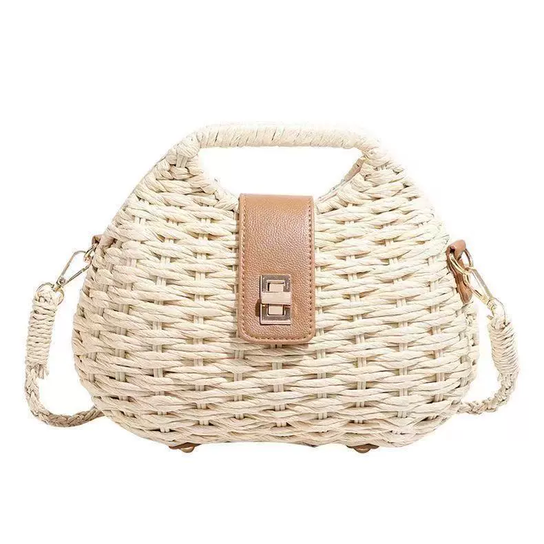 Bolso bandolera chic de paja tejida con solapa de cuero
