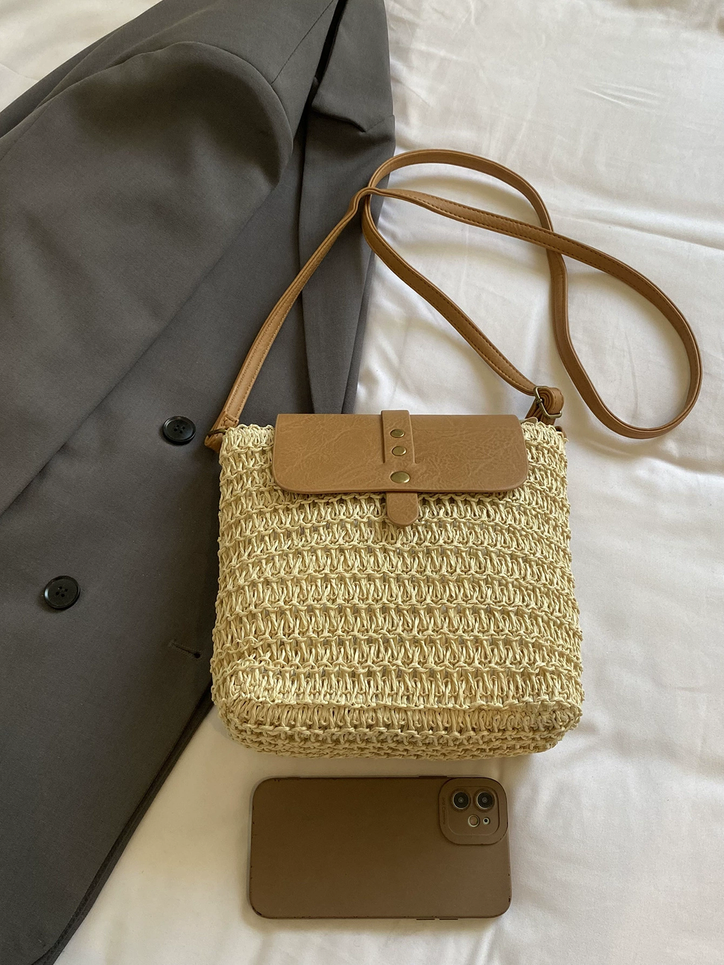 Bolso de solapa artesanal | Colección ligera Verano 2026