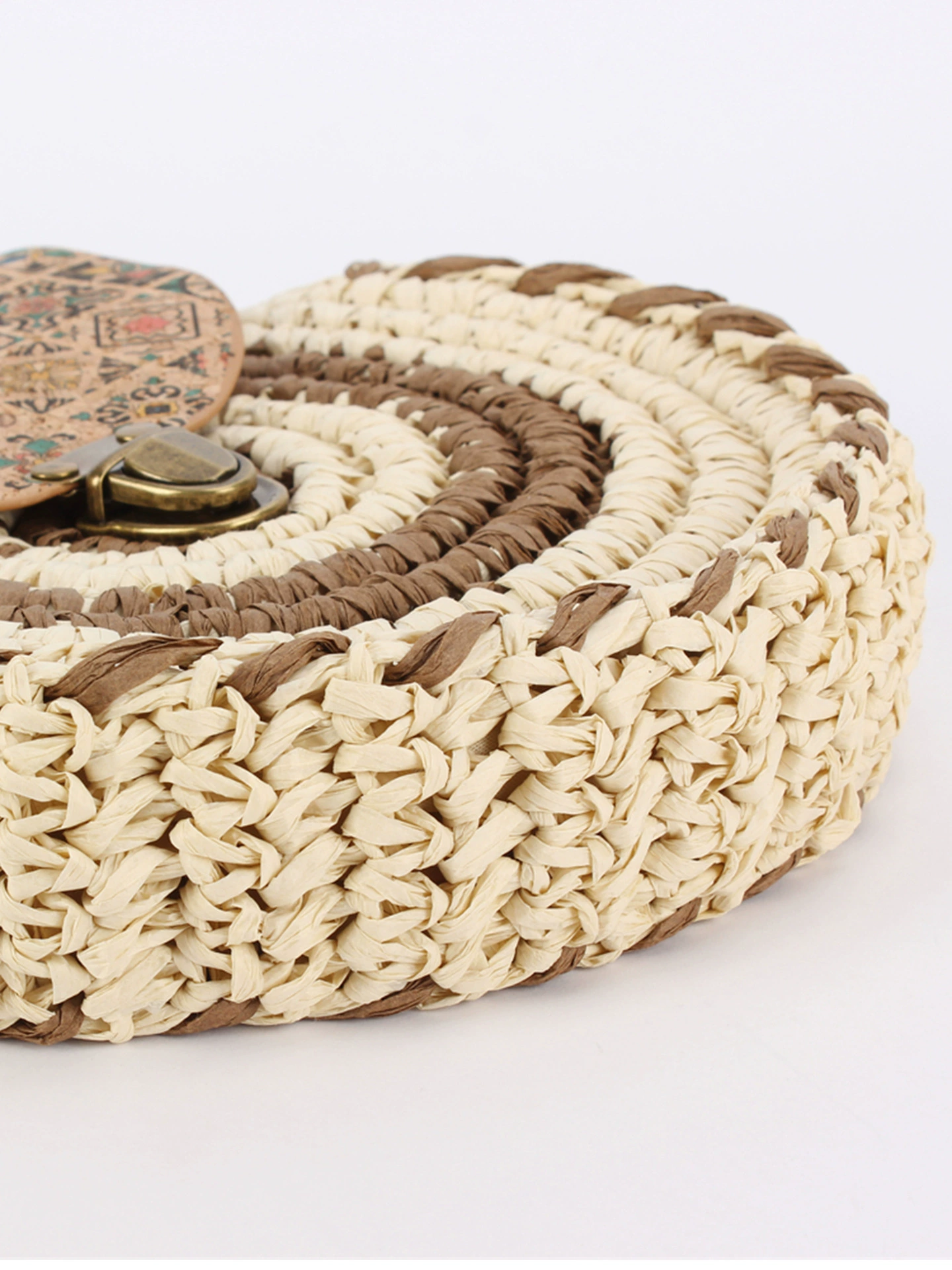 Bolso cruzado redondo de papel tejido bohemio vintage, cartera circular pequeña con solapa con estampado retro de azulejos, hebilla y correa ajustable, bolso de hombro casual diario de 3 colores (camello, beige, marrón oscuro)