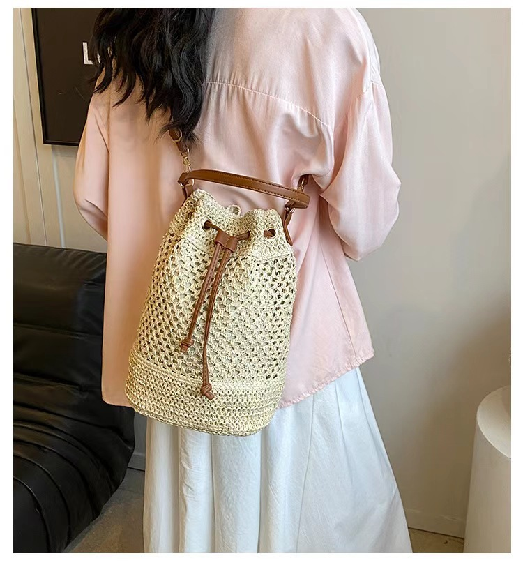 Bolso de mano tipo cubo con cordón de paja, bolso de hombro con tejido hueco de estilo chino artístico, bolso de mano ovalado mediano para uso diario primavera 2023 en caqui, blanco roto, blanco crema